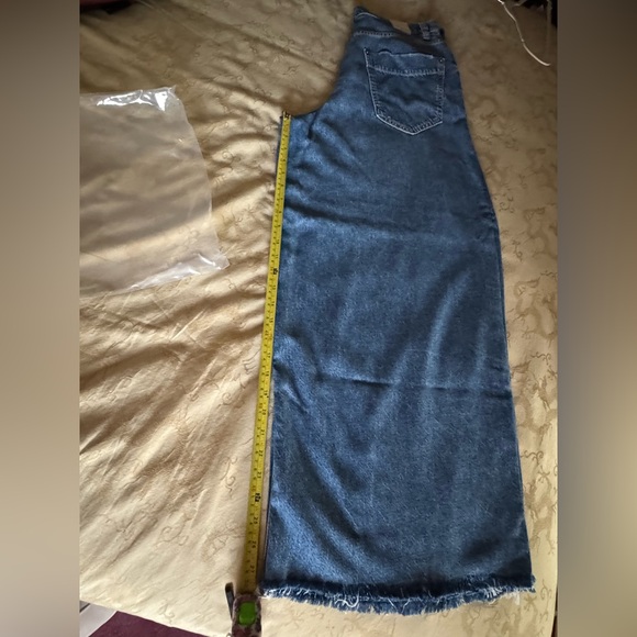 We The Free Old West Slouchy High Rise Wide Leg Jeans, Size 31 - Picture 6 of 6